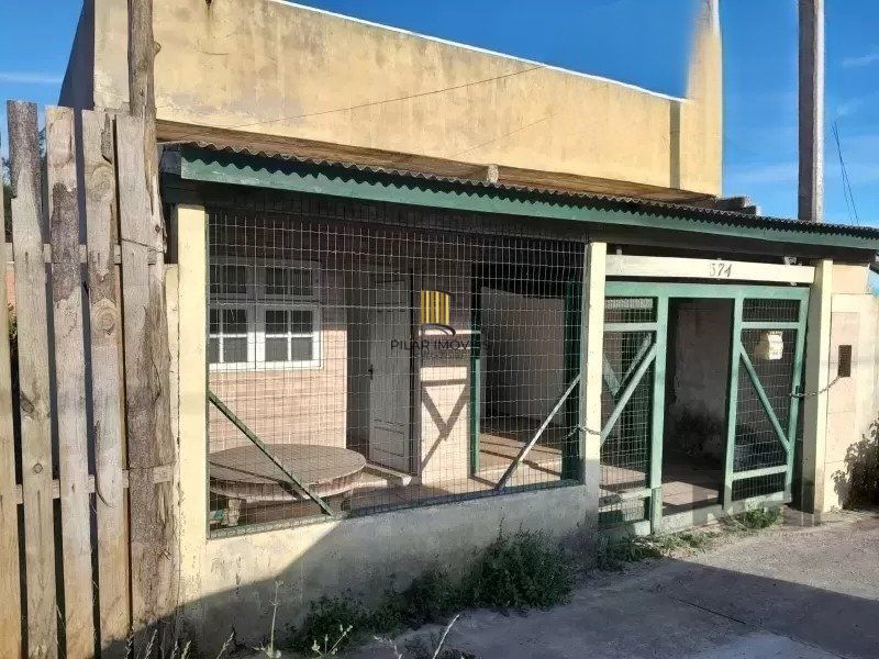 Casa 2 dormitórios no bairro Centro