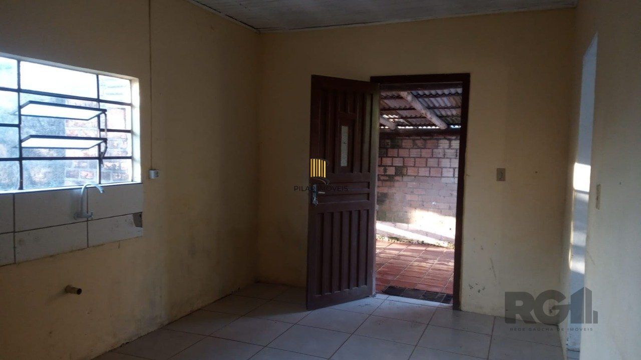 Casa à venda 2 dormitórios 3 vagas no Bairro Lami Porto Alegre RS