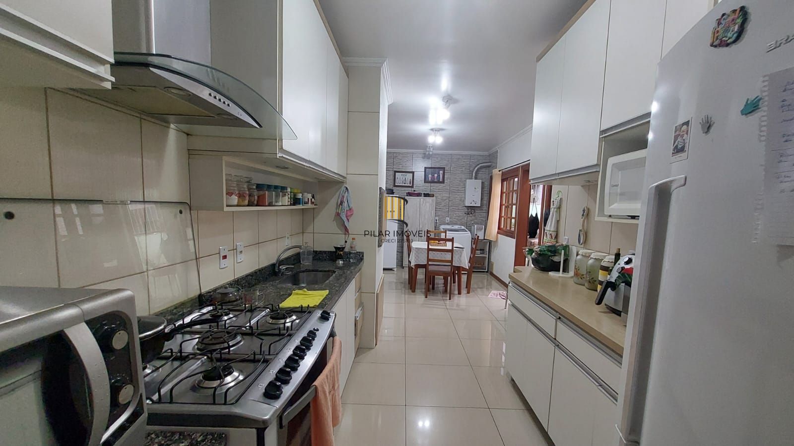 CASA NO LAGOS DE NOVA IPANEMA - 2 QUARTOS E ATELIER NO PISO SUPERIOR