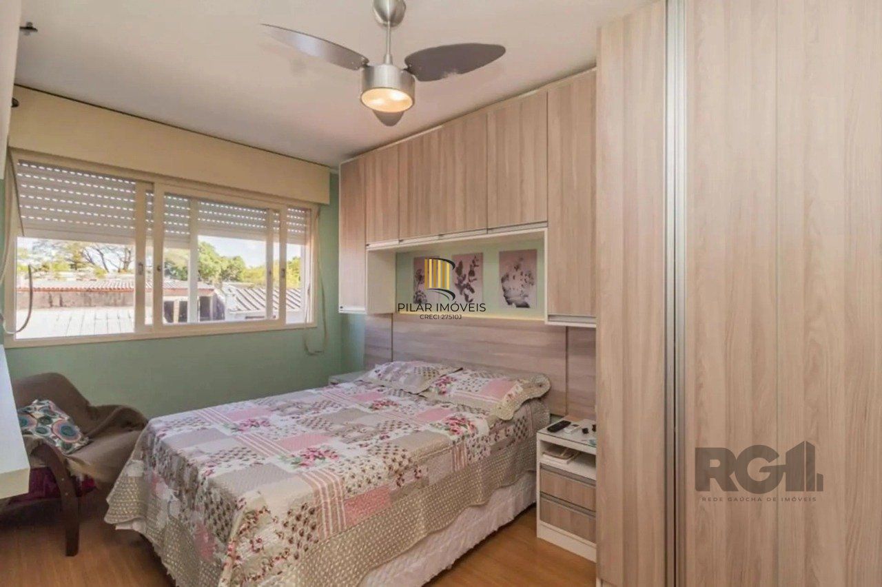 Apartamento com 02 quartos com 01 vaga de garagem coberta e escriturada.