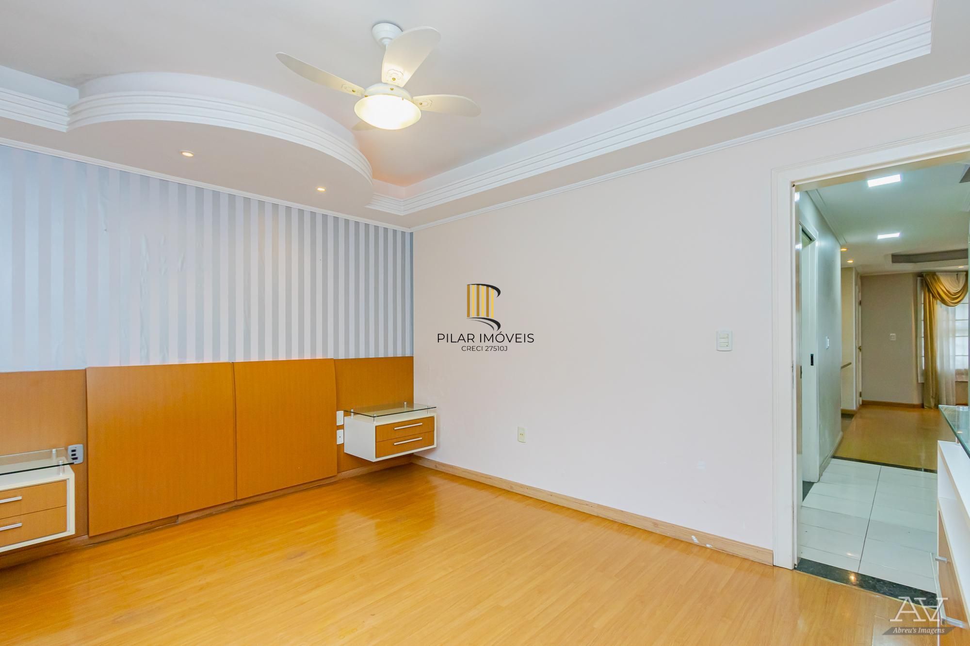 Linda Casa com 3 suítes no Santa Fé