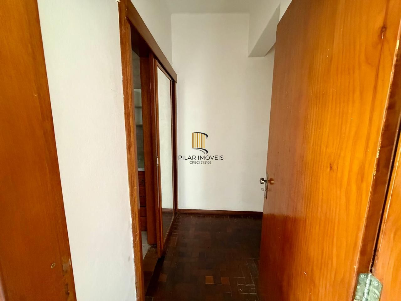 Apartamento 2 dormitórios sacada com 90m2 no centro histórico.