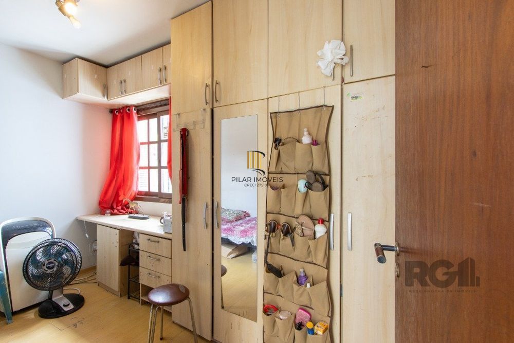 Casa 3 dormitórios no bairro Serraria