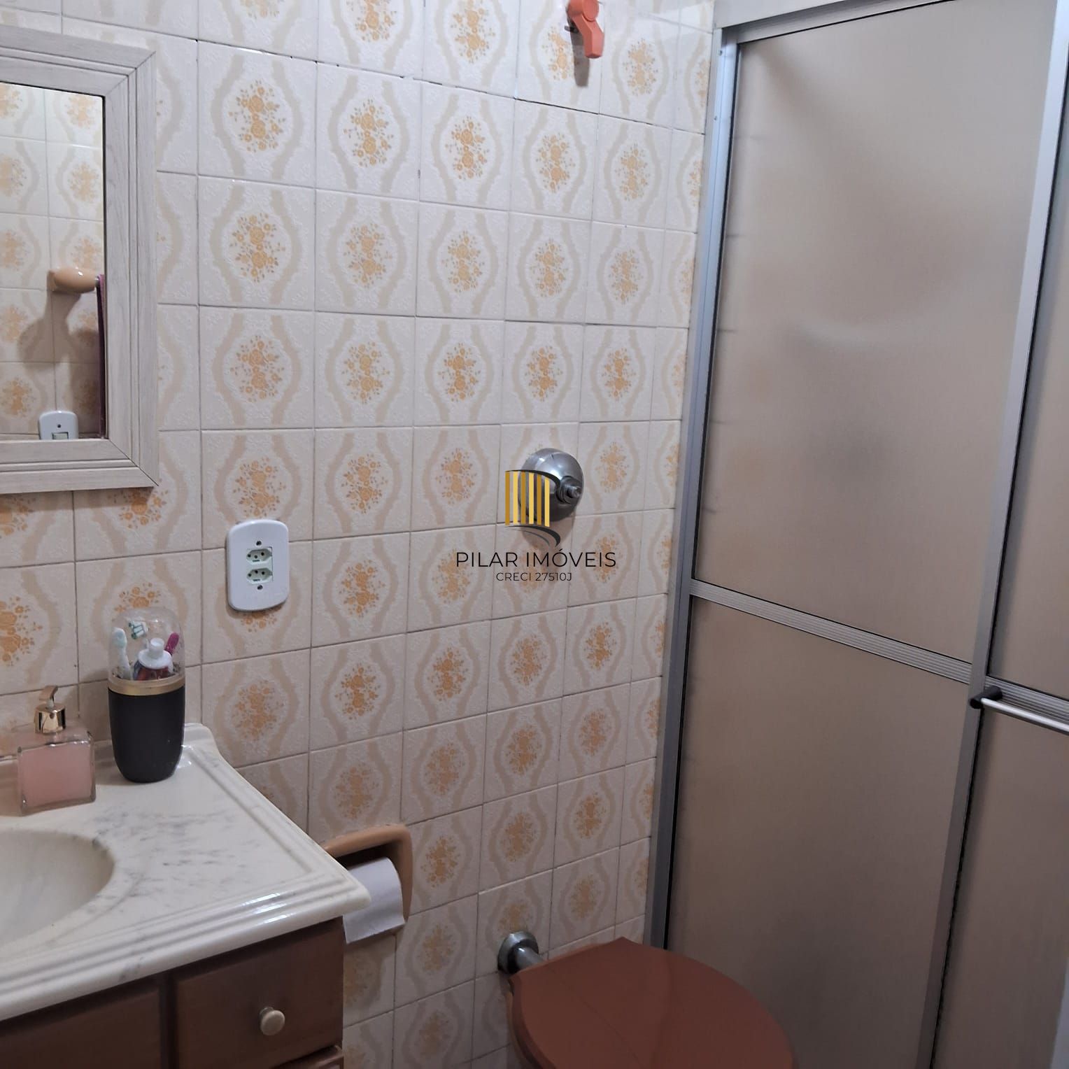 Apartamento com 01 Quarto e 01 vaga no Bairro Morro Santana