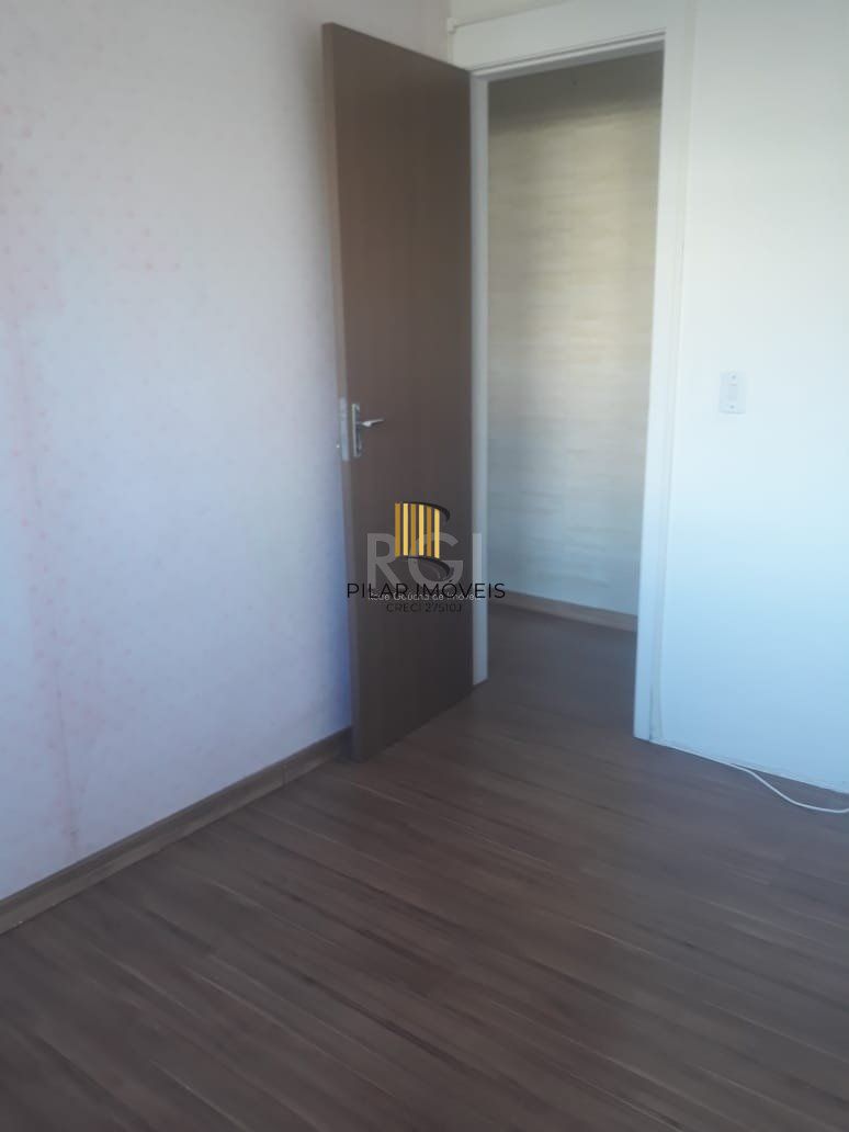 Belo Apartamento de 02 Dorm. com Piso Laminado, e móveis planejados !!!!