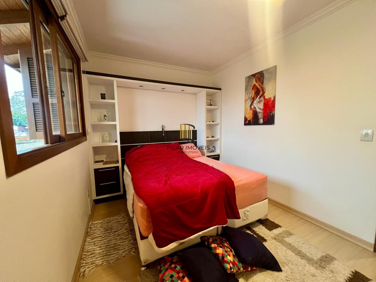 Casa em condomínio 2 dormitórios sem um com closet, vaga coberta, no bairro Cel. Aparicio Borges.
