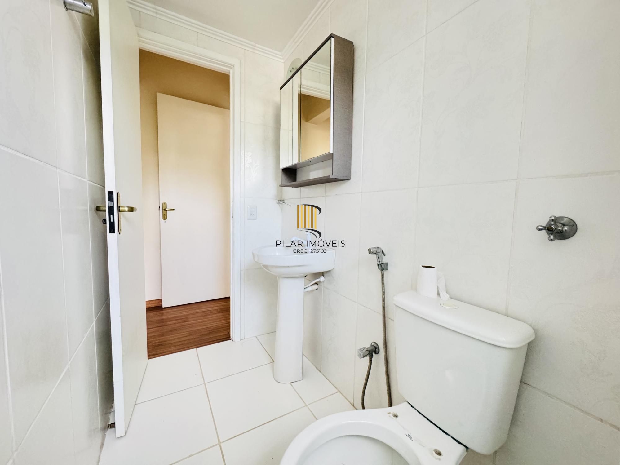 Apartamento com 2 dormitórios, 59m2, localizado no 5º andar, no Bairro Nonoai