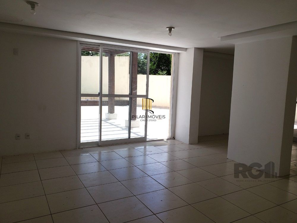 Apartamento com 02 quartos e 01 vaga escriturada no Bairro Cavalhada