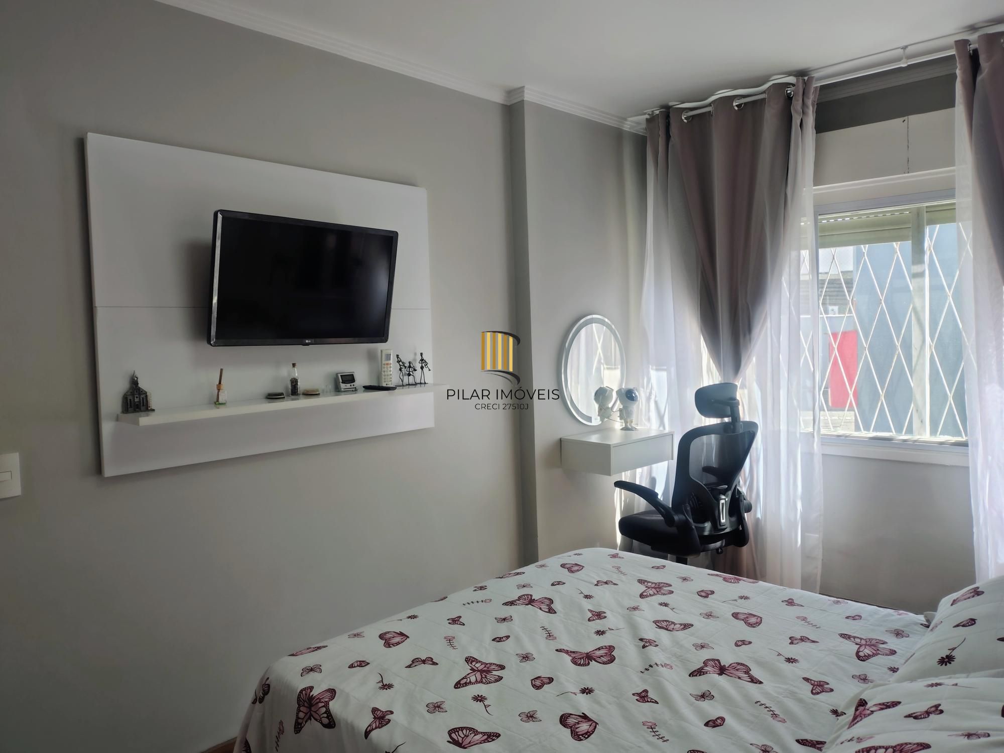 Apartamento térreo com 62m², 2 quartos, vaga coberta, Cavalhada, Porto Alegre/RS