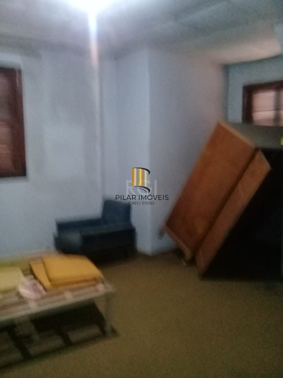 Casa de 4 dormitórios na Av. Teresópolis bairro Teresópolis