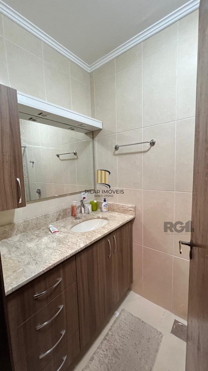Apartamentos com 5 quartos, 2 suítes, 4 vagas de garagem, no bairro Santana, Porto Alegre/RS