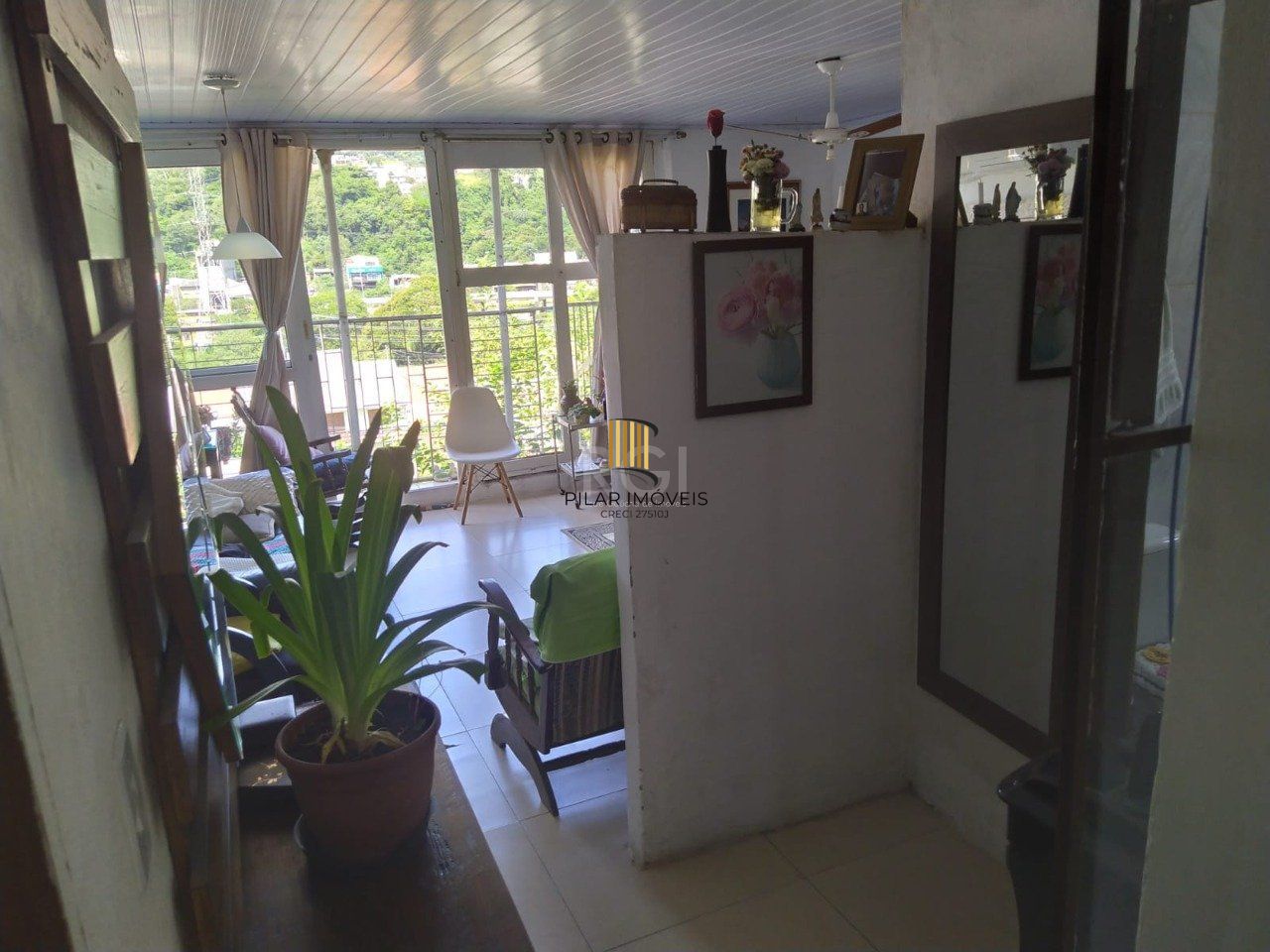 Casa com 5 dormitórios no bairro Jardim Carvalho