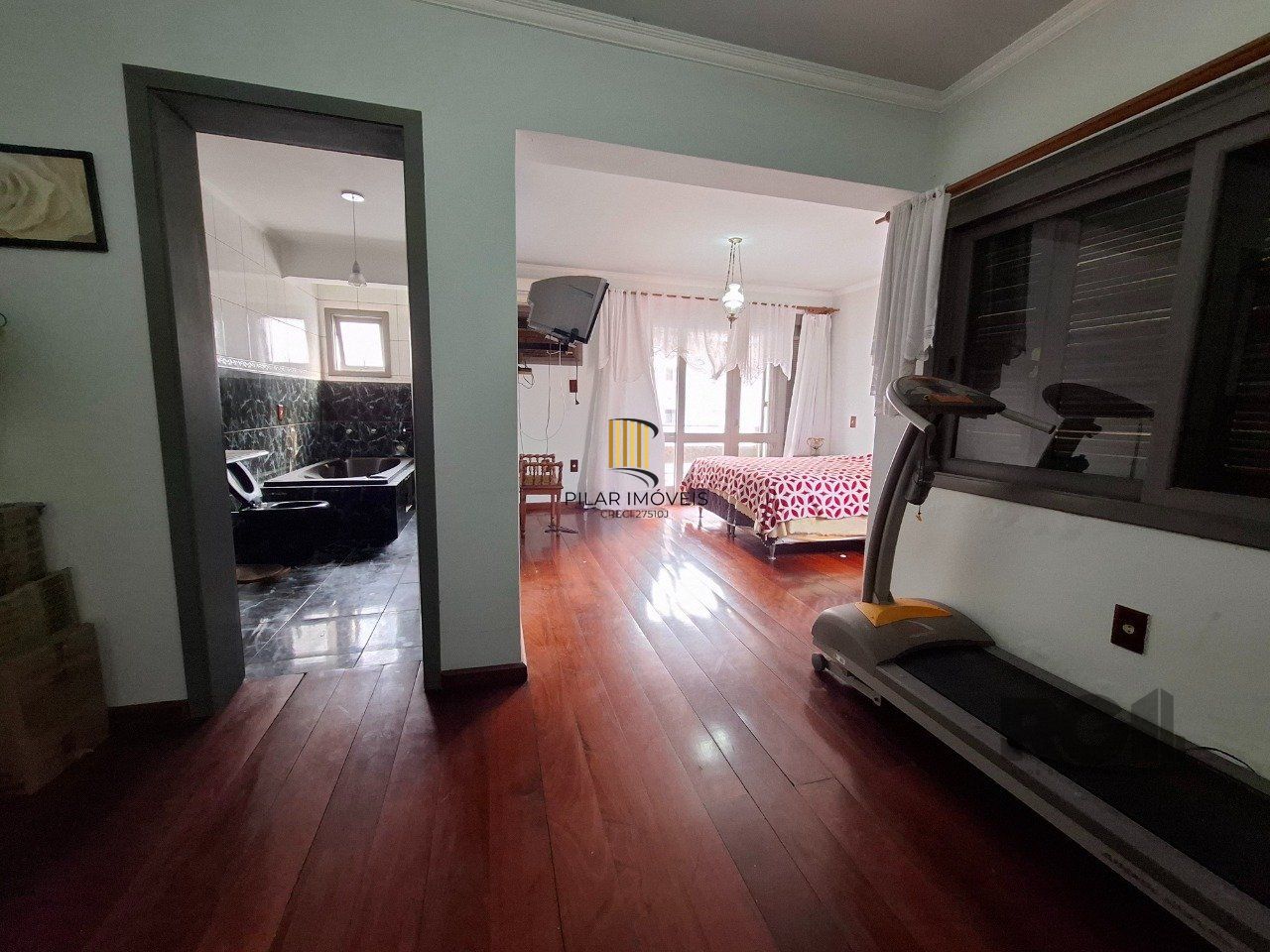 Casa com 537,00 m² com 04 dormitórios no Bairro Tristeza