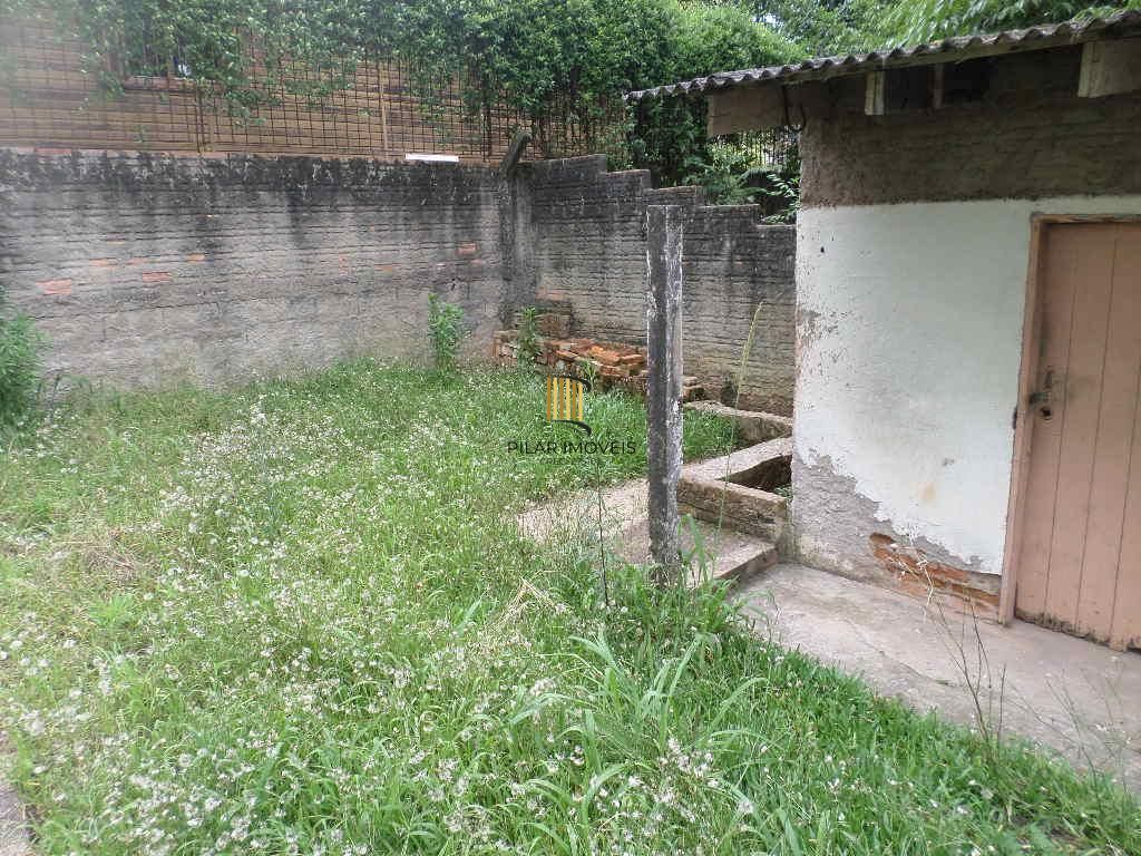 Casa de madeira o terreno 8,50 por 28