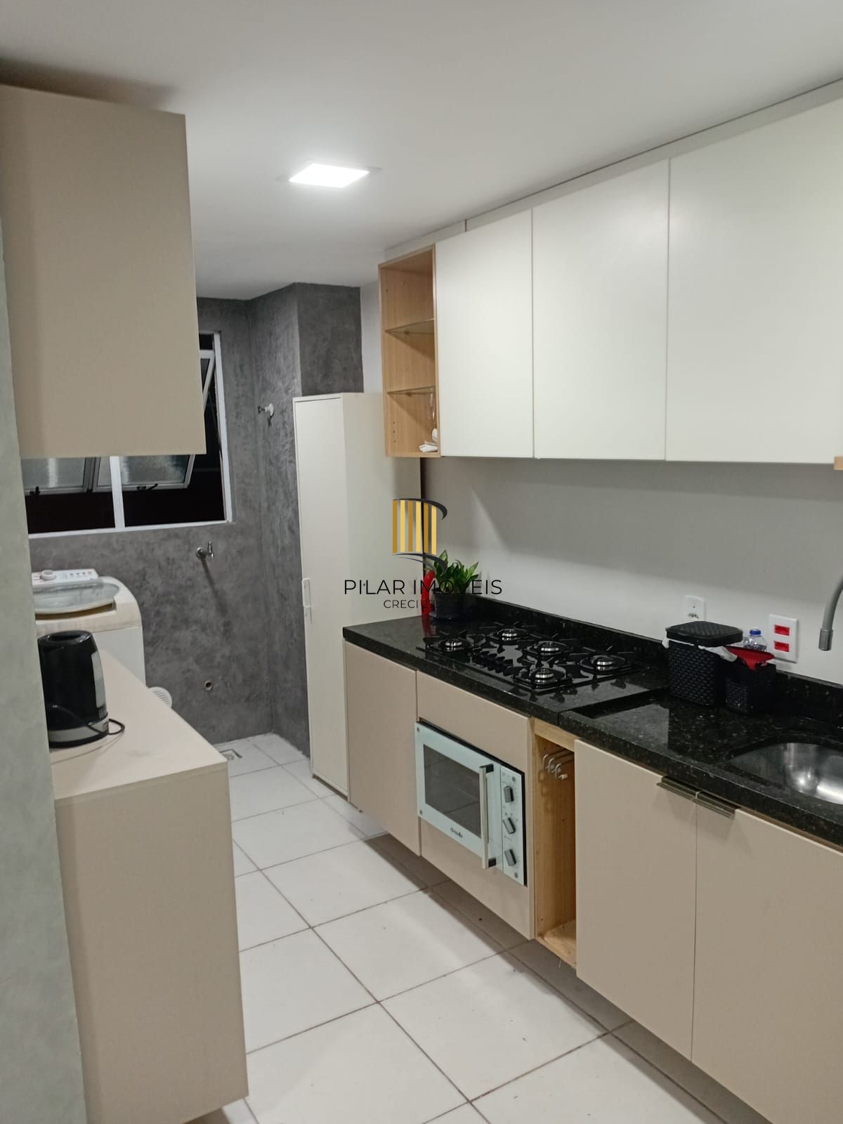 Apartamento com 02 quartos e 01 vaga no Bairro Chapéu do Sol