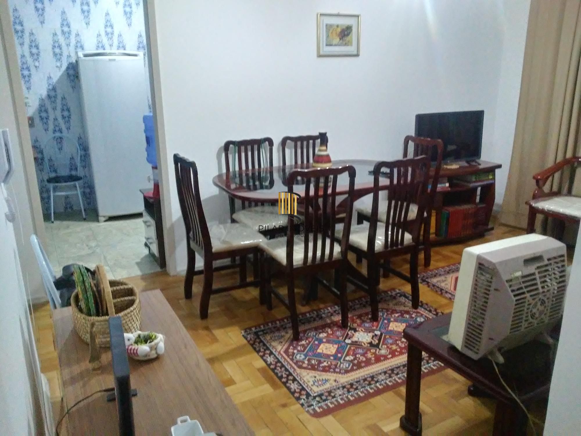 APARTAMENTO 2 DORMITÓRIOS NO 2º PAVIMENTO 1º ANDAR LOCALIZADO  NO BAIRRO SÃO SEBASTIÃO