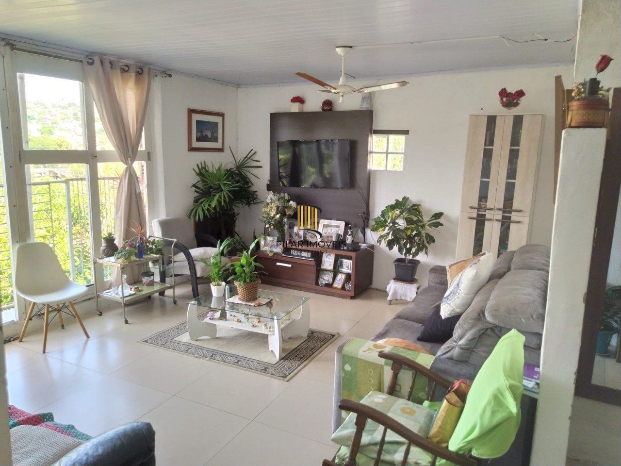 Casa com 5 dormitórios no bairro Jardim Carvalho
