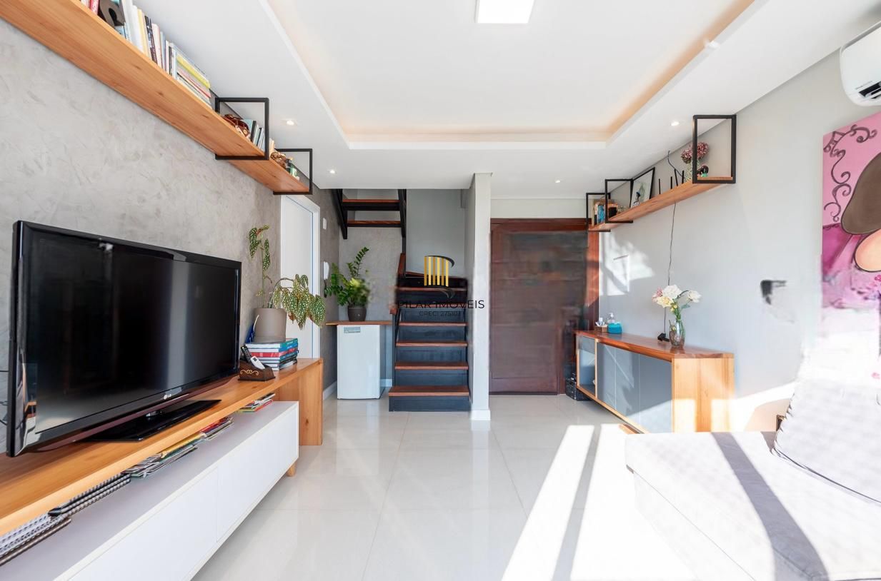 Cobertura com 157m2, 3 dormitórios no bairro Boa Vista.