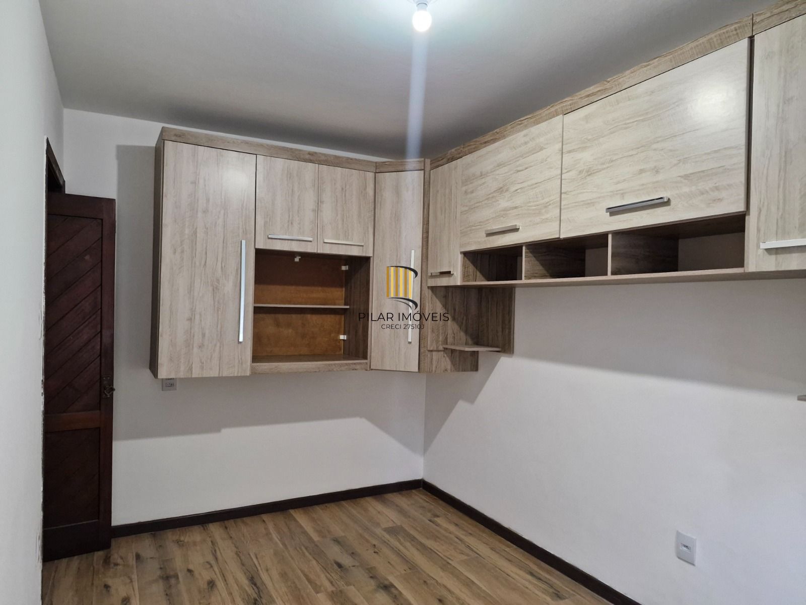 Apartamento de 2 dormitórios com vista para o Marinha no bairro Menino Deus em Porto Alegre/RS