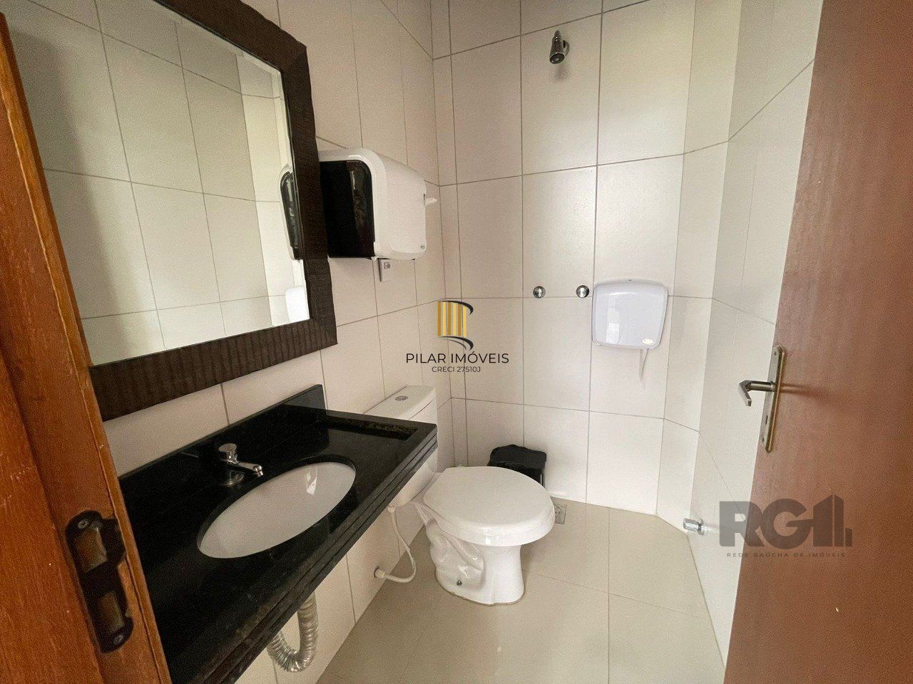 Prédio comercial 225m², com 5 lojas individuais, pé direito alto - ótima localização na Vila Conceição.