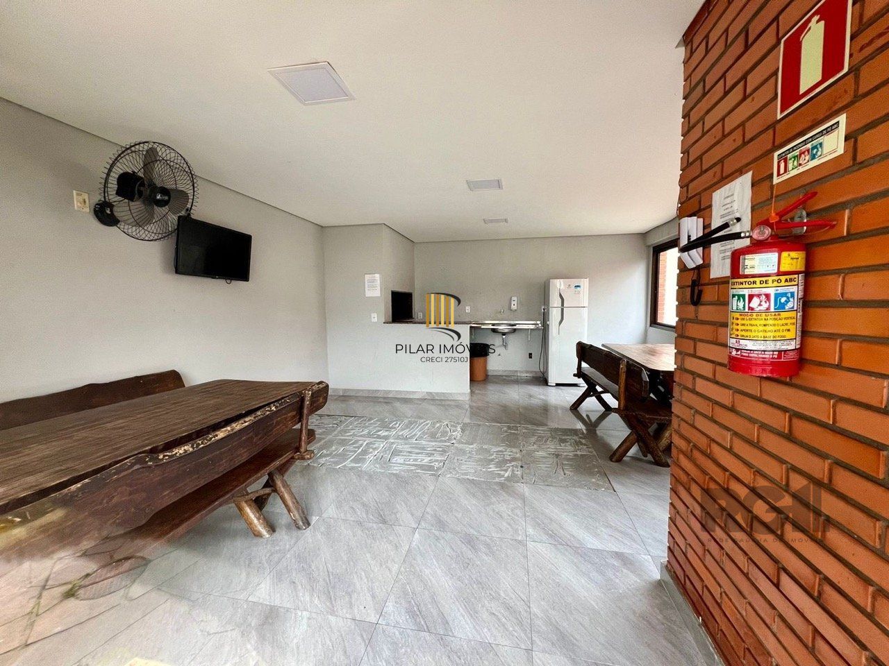Apartamento 2 dormitórios mobiliado no bairro  Partenon.