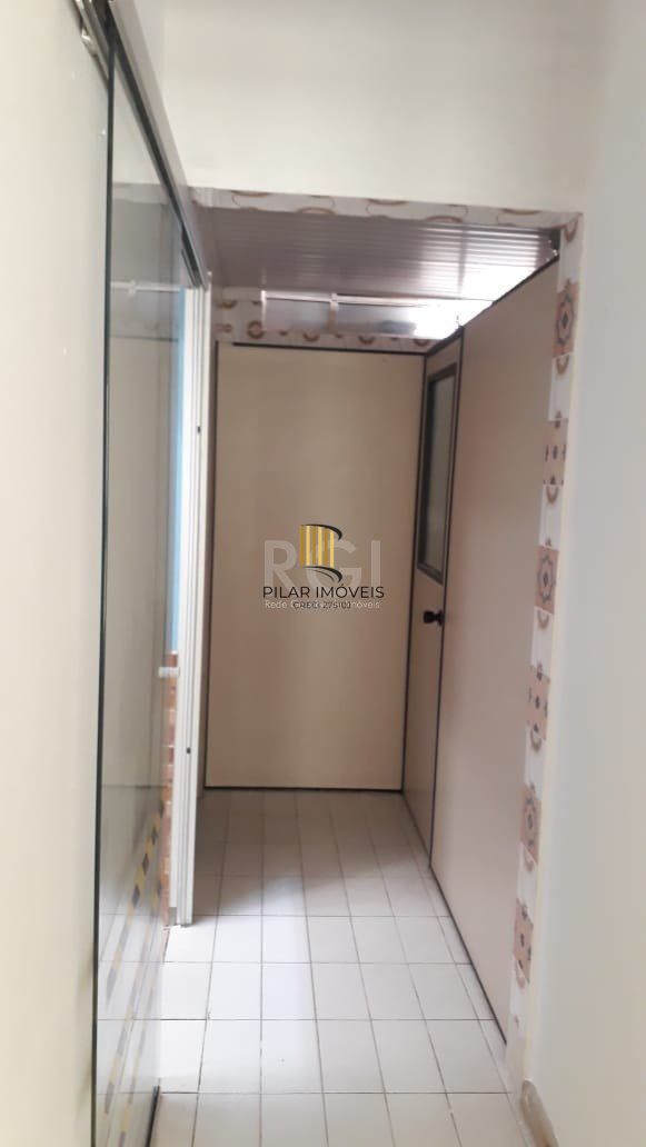 Casa para Venda - 121m², 3 dormitórios, sendo 1 suites, 2 vagas - Restinga