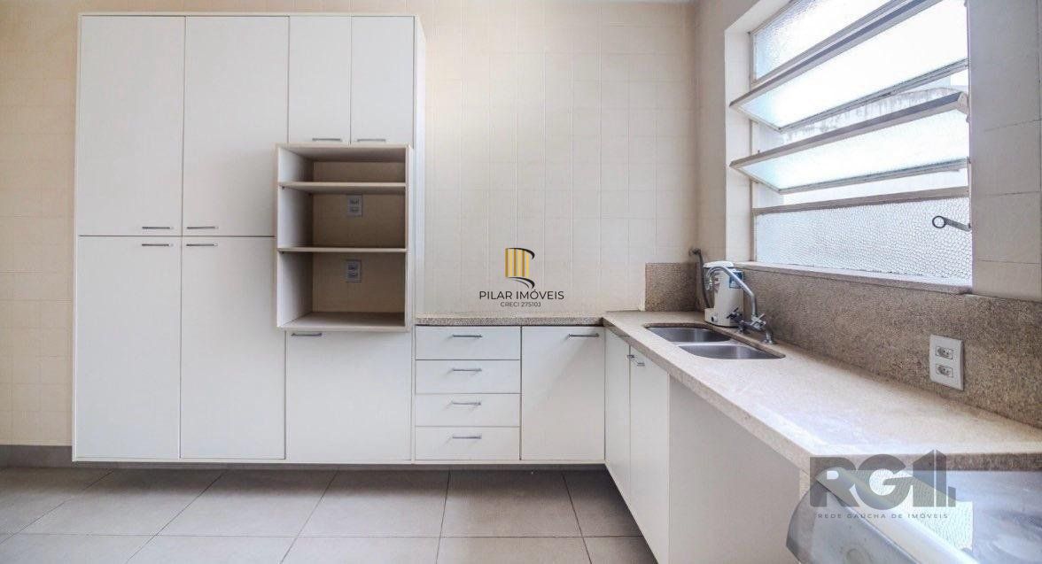 Apartamento 3 dormitórios com suite, de 133m2 no bairro Sao Joao.