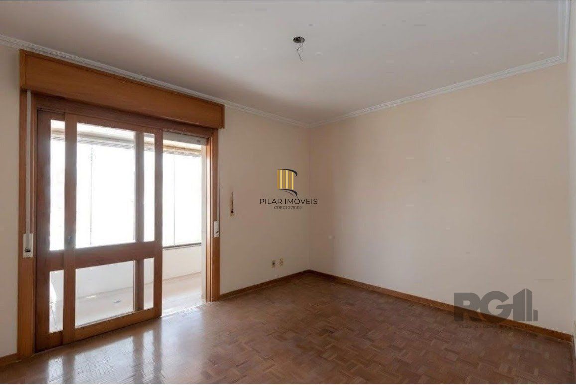 Apartamento a venda, dois dormitórios com vaga e infra no bairro Menino Deus