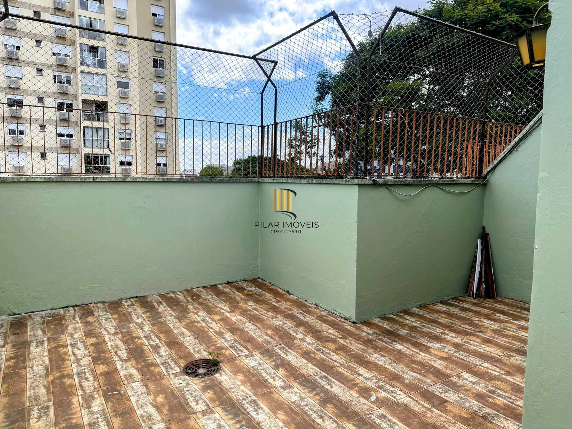 Cobertura a venda 1 dormitório no bairro Petrópolis em Porto Alegre.