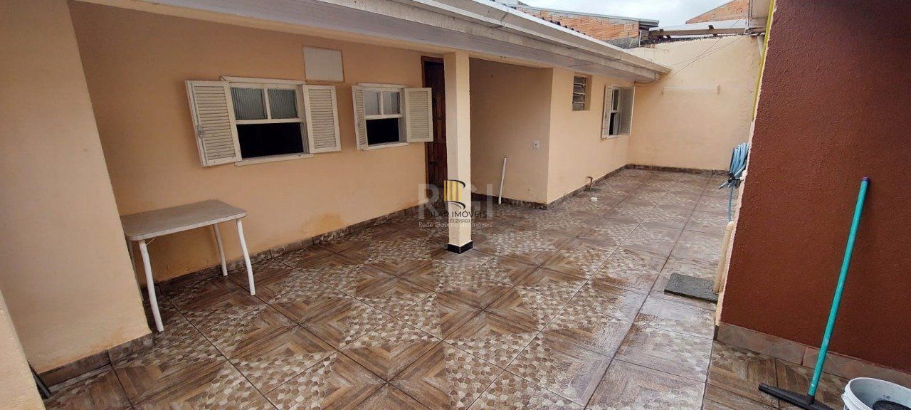 Casa para Venda - 78m², 2 quartos, 2 vagas - Santo Inácio, Esteio