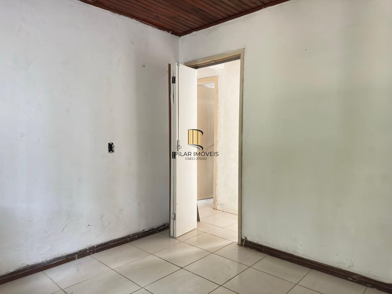 Casa com 3 dormitórios e edicula para venda e locação no bairro Belém Novo