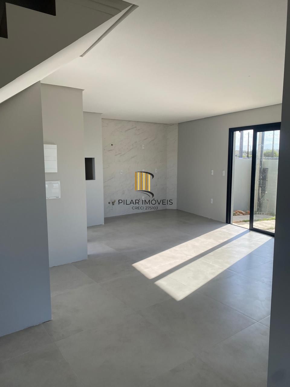 Casa com 03 quartos, sendo 01 suíte na Praia da Cal