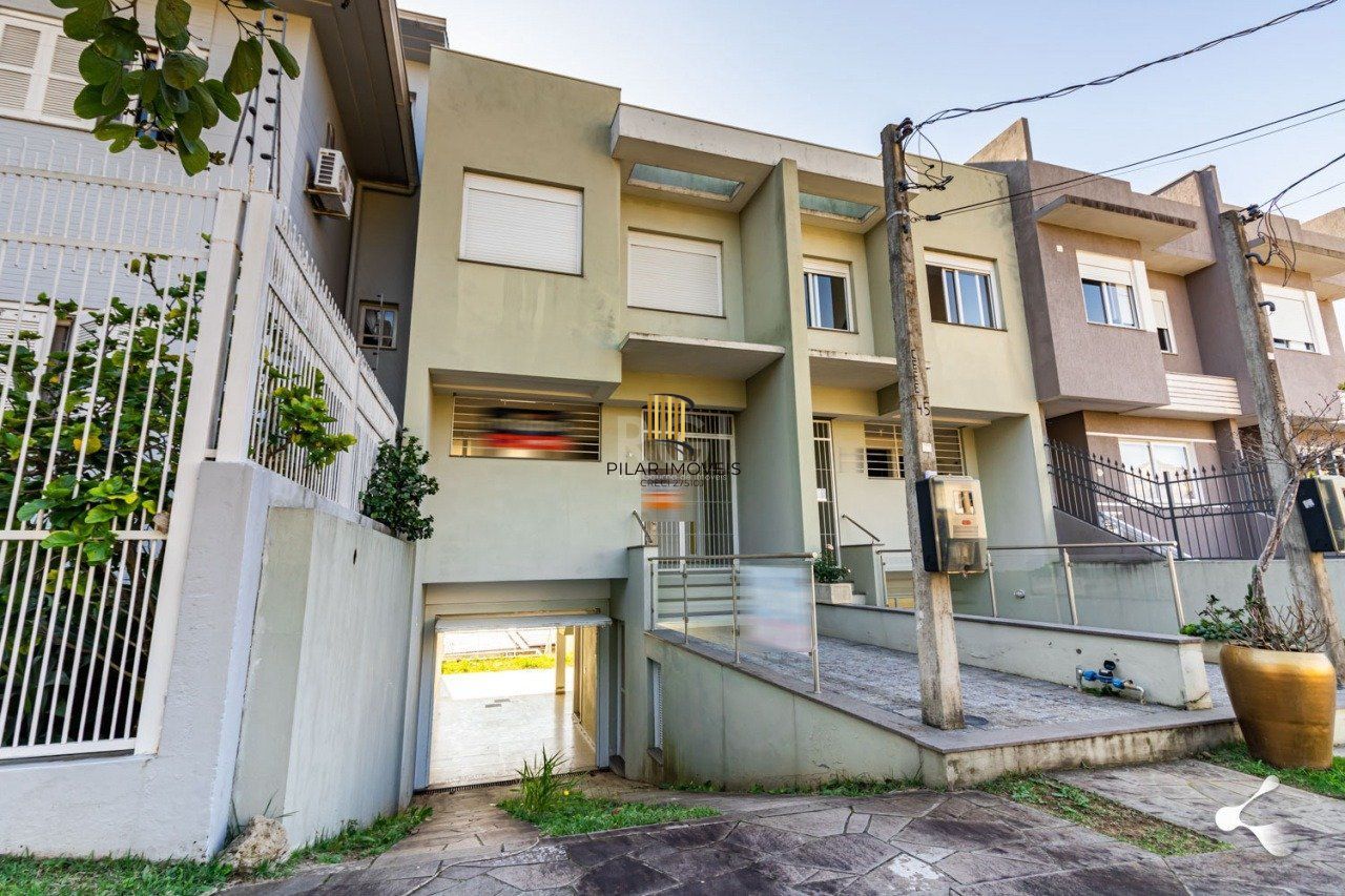 Casa 3 dormitórios no bairro Espírito Santo