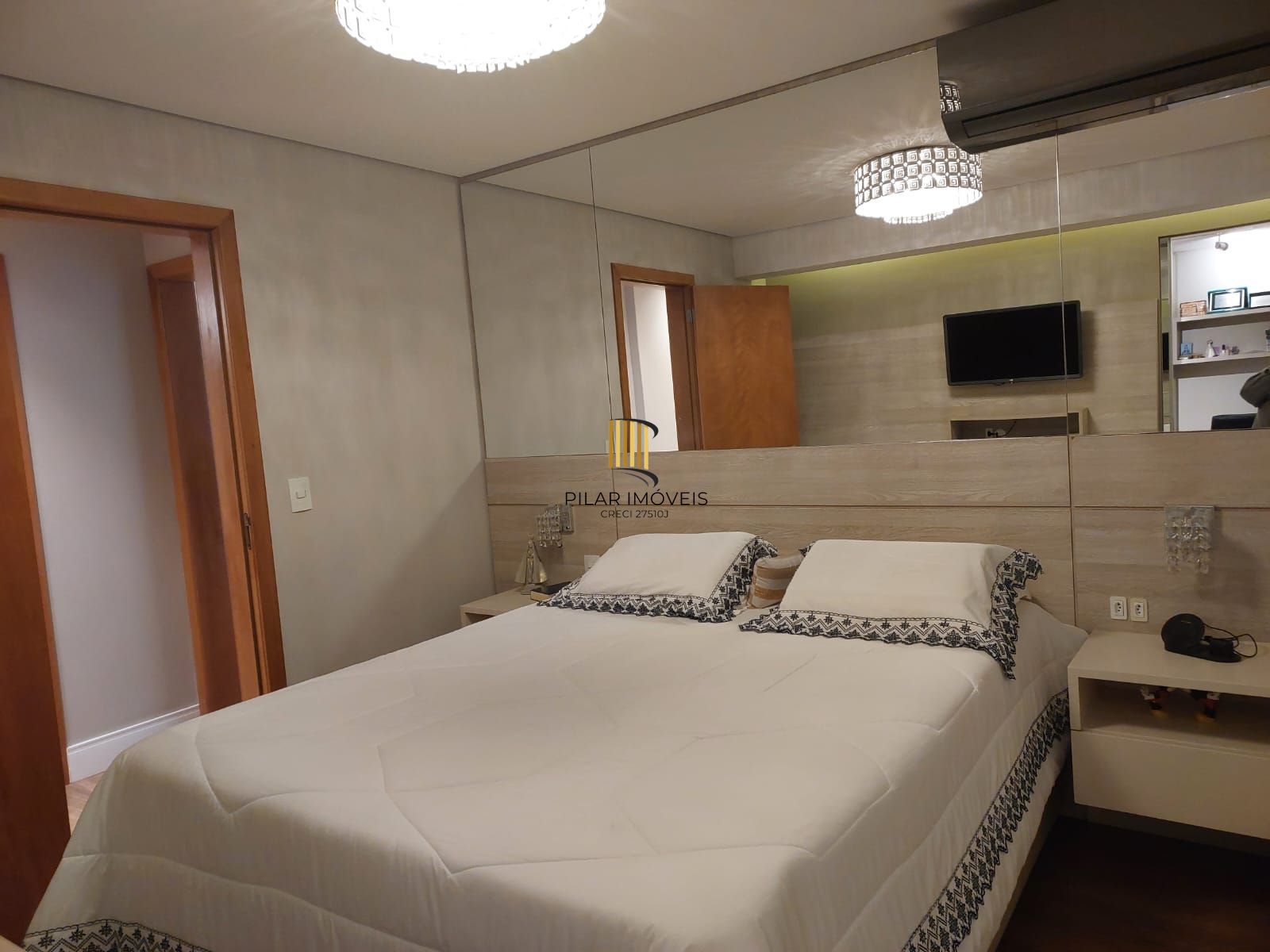 Apartamento com 3 dormitórios, sendo 1 deles suíte, com 02 vagas