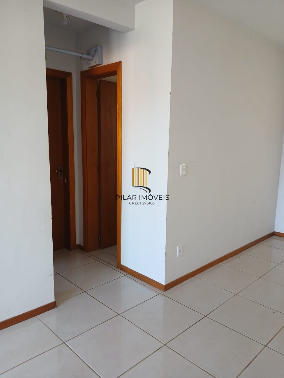 Casa com 02 quartos e 02 vagas no Bairro Costa Gama