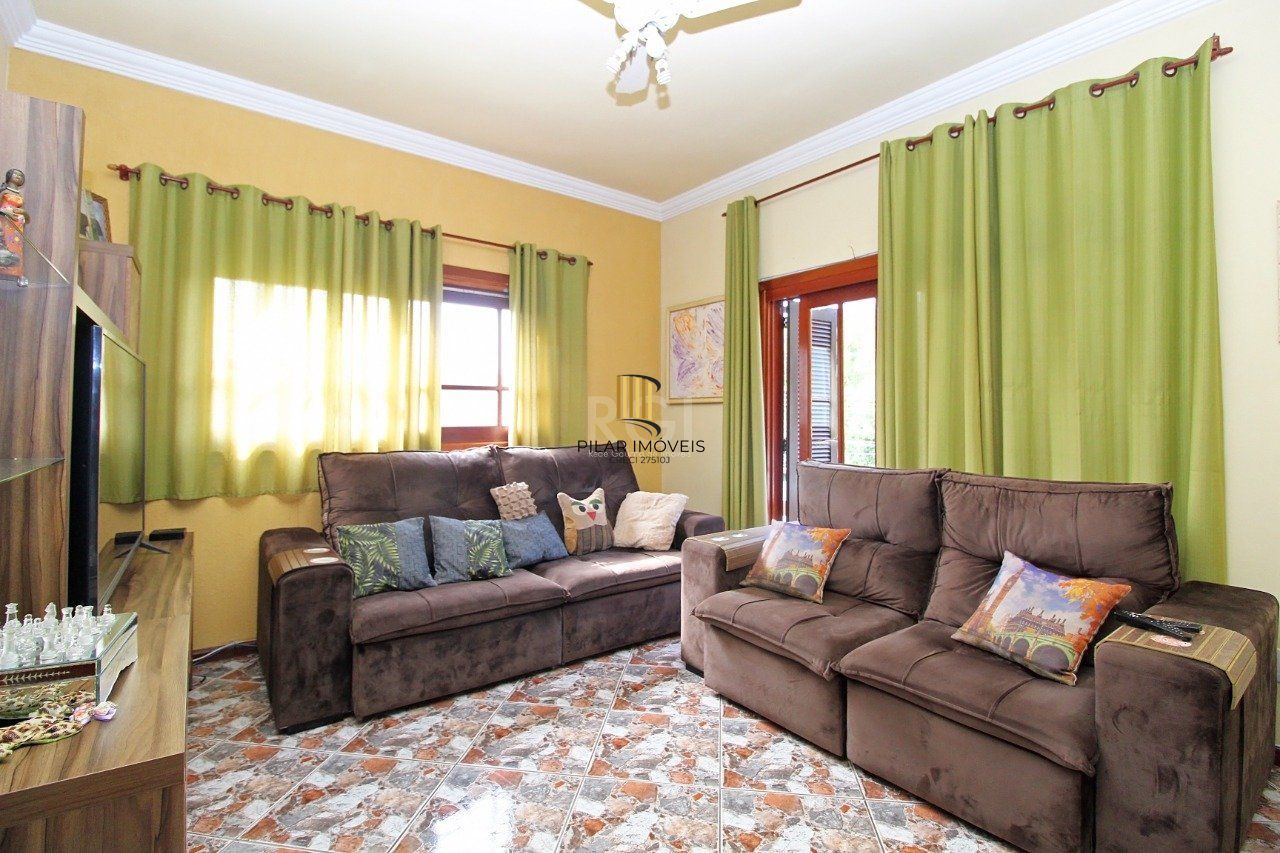 Casa para Venda - 339m², 3 dormitórios, 2 vagas - Vila Nova, Porto Alegre
