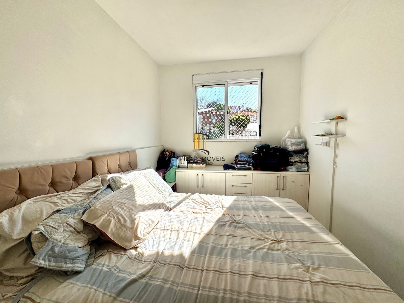 Apartamento de 02 dormitórios No Bairro Teresópolis de Porto Alegre