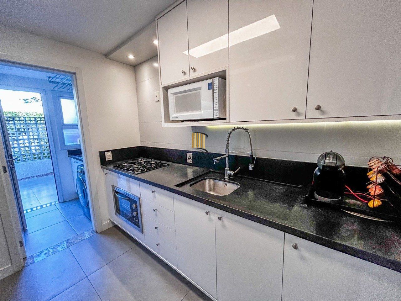 Casa Condominio para Venda - 196.38m², 4 dormitórios, sendo 2 suites, 2 vagas - Vila Nova