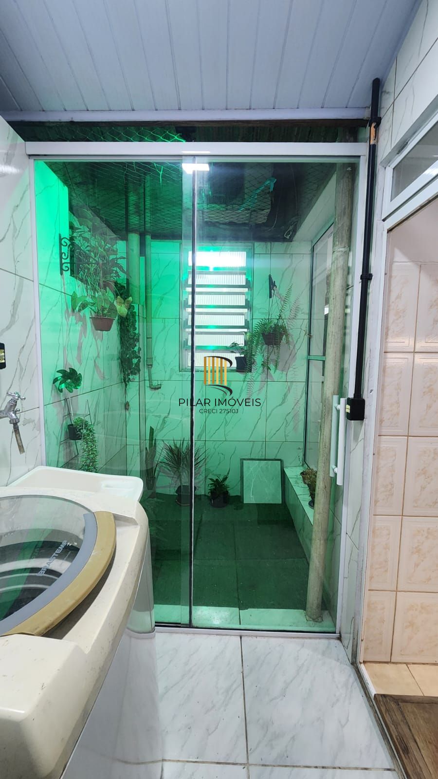 Apartamento com 02 Quartos e 01 Banheiro no Bairro Petrópolis em Porto Alegre