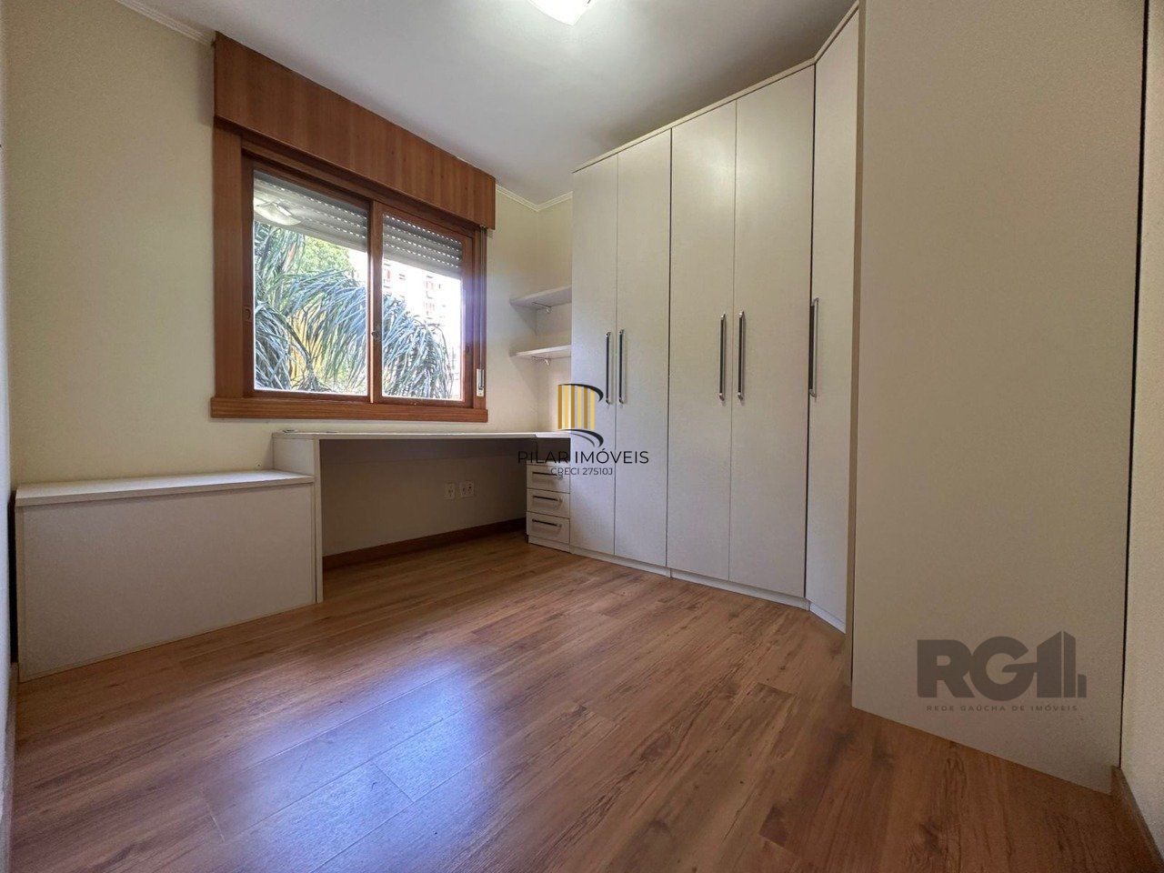 Apartamento a venda no bairro tristeza 2 dormitórios e vaga de garagem
