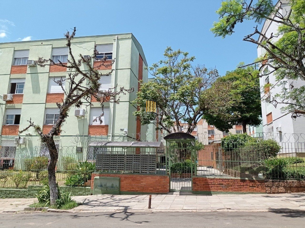 APARTAMENTO 2 DORMITÓRIOS, VAGA ROTATIVA, NO BAIRRO CRISTAL, PORTO ALEGRE/RS