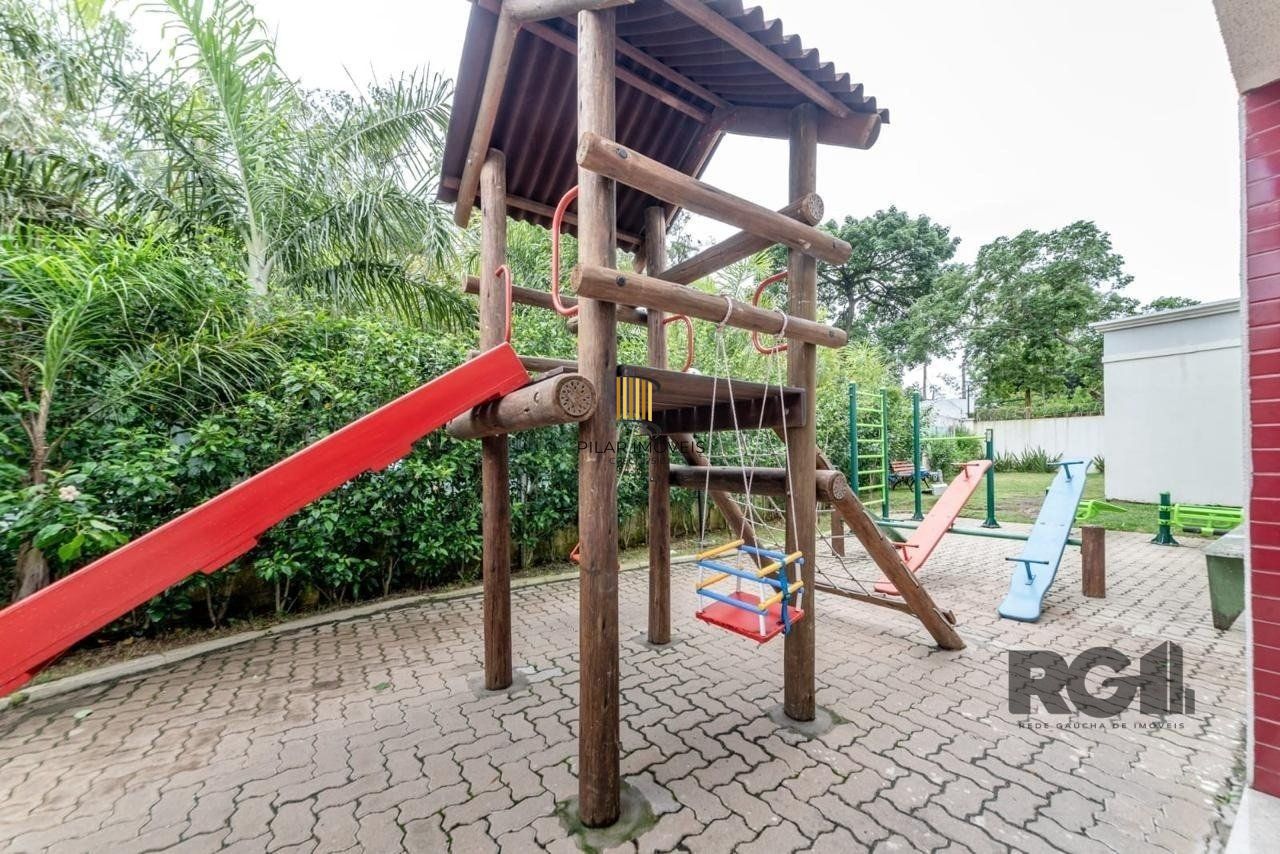 Apartamento 2 dormitórios e uma vaga no bairro morro santana com sacada.