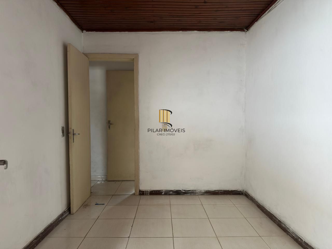 Casa com 3 dormitórios e edicula para venda e locação no bairro Belém Novo