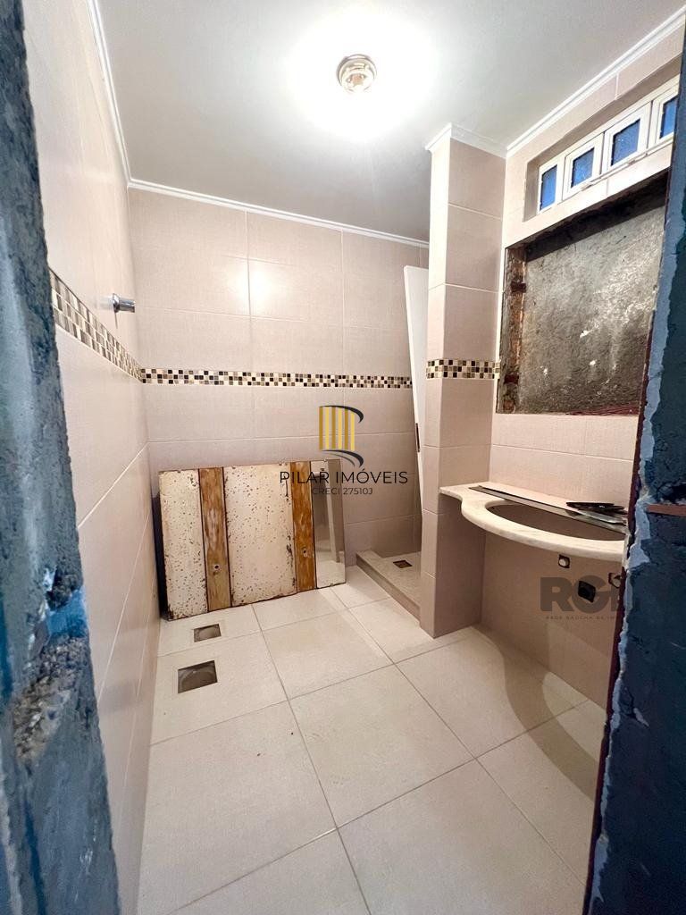 APARTAMENTO 3 DORMITÓRIOS, 2 VAGAS DE GARAGEM, NO BAIRRO PETRÓPOLIS, PORTO ALEGRE/RS