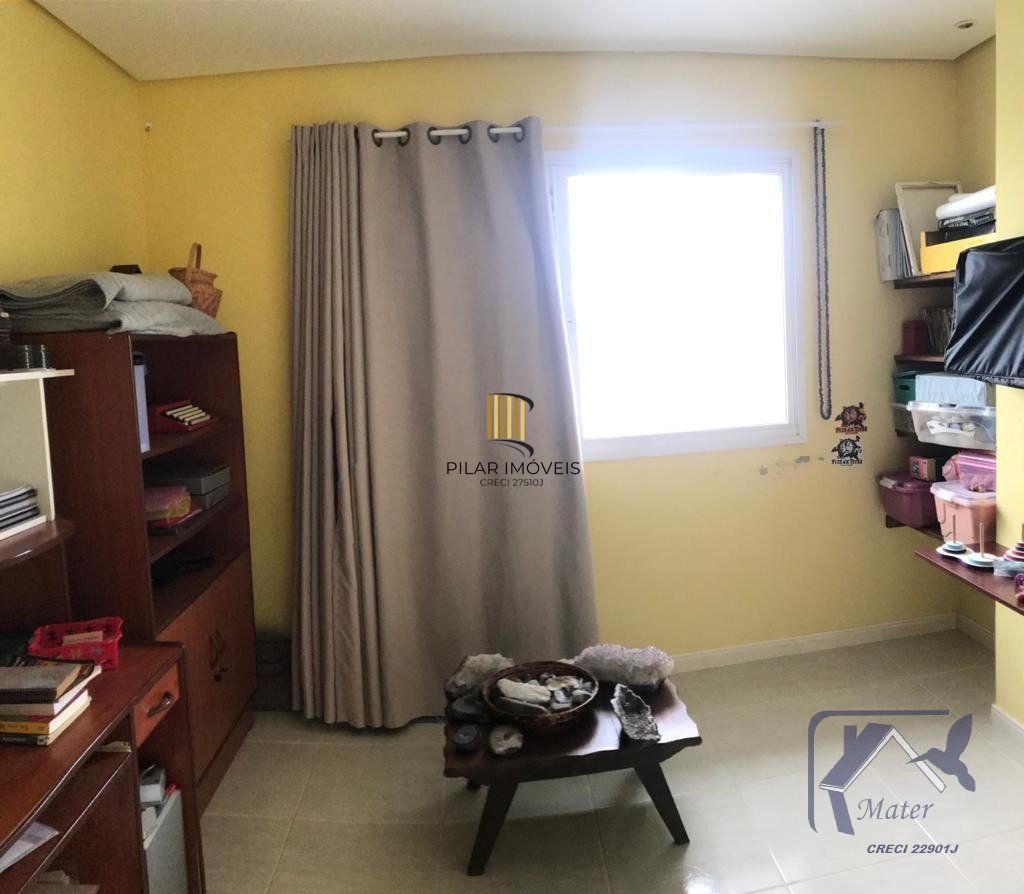 Casa para Venda - 0m², 5 dormitórios, sendo 2 suites, 2 vagas - Village