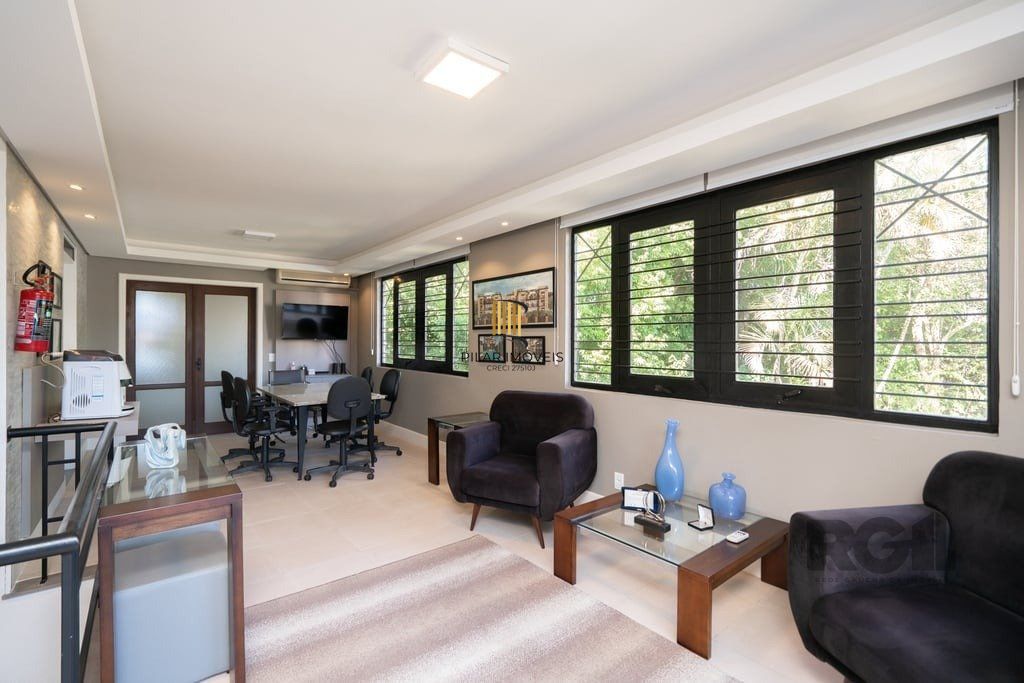Casa Comercial para Venda - 300m², 0 dormitórios, Teresópolis