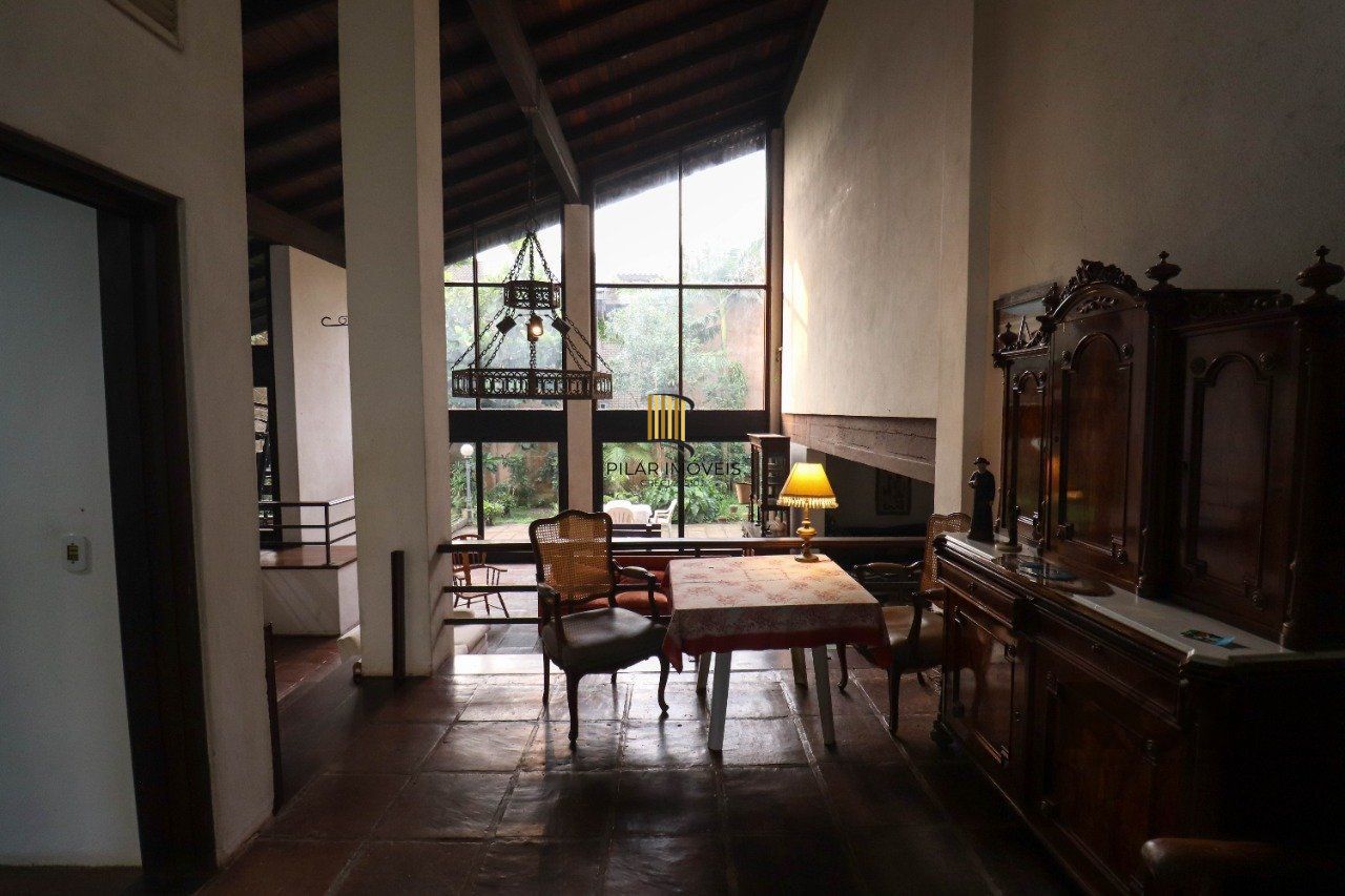 Casa para Venda - 523.36m², 6 dormitórios, sendo 2 suites, 2 vagas - Vila Conceição, Porto Alegre