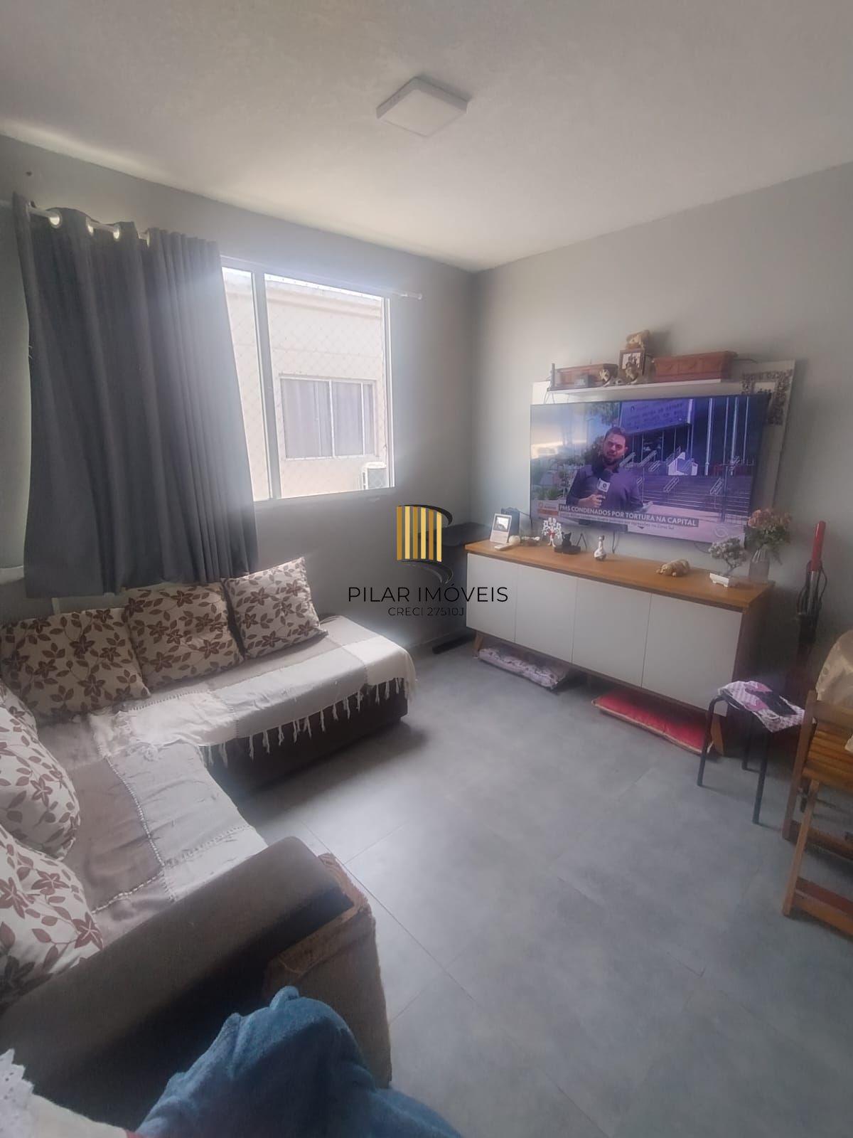 Apartamento com 02 quartos e 01 vaga no Bairro Hípica em Porto Alegre