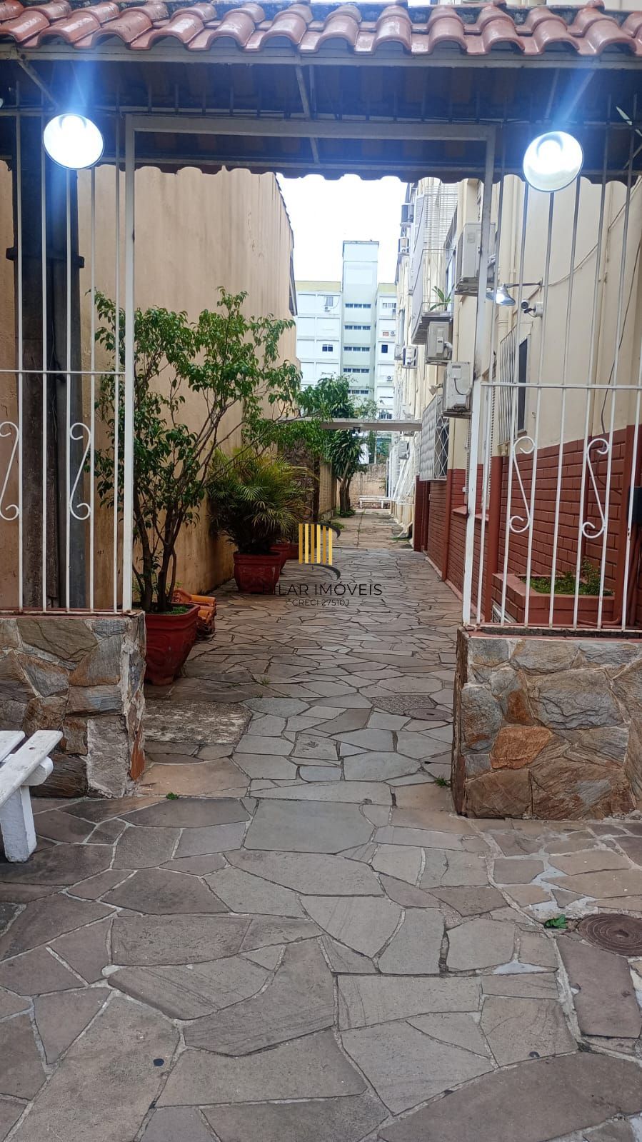 Apartamento com 01 quarto no Bairro Menino Deus em Porto Alegre