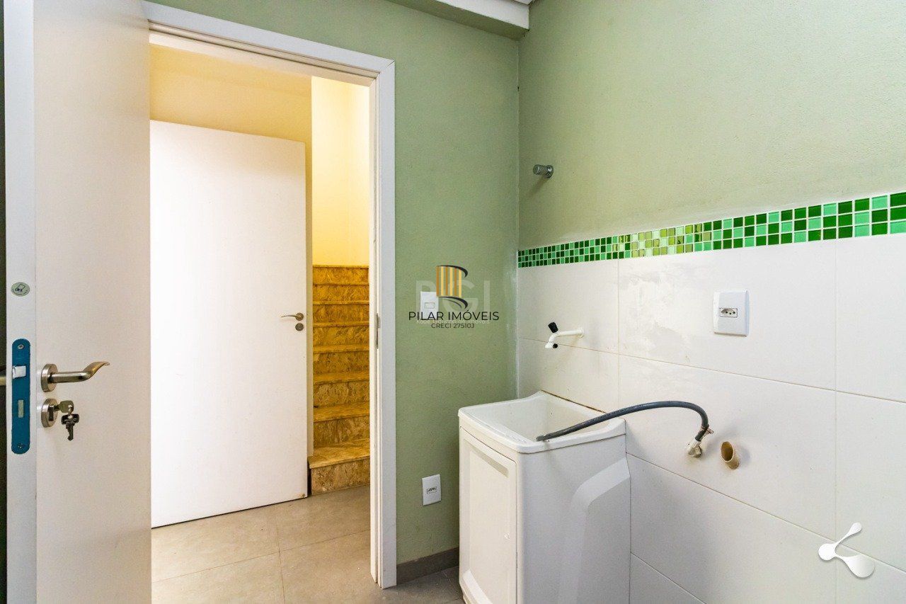 Casa 3 dormitórios no bairro Espírito Santo